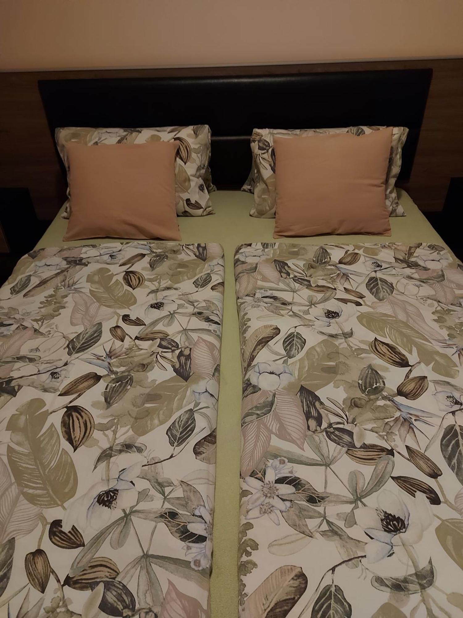 Kiscsillag Apartman Appartement Harkány Buitenkant foto