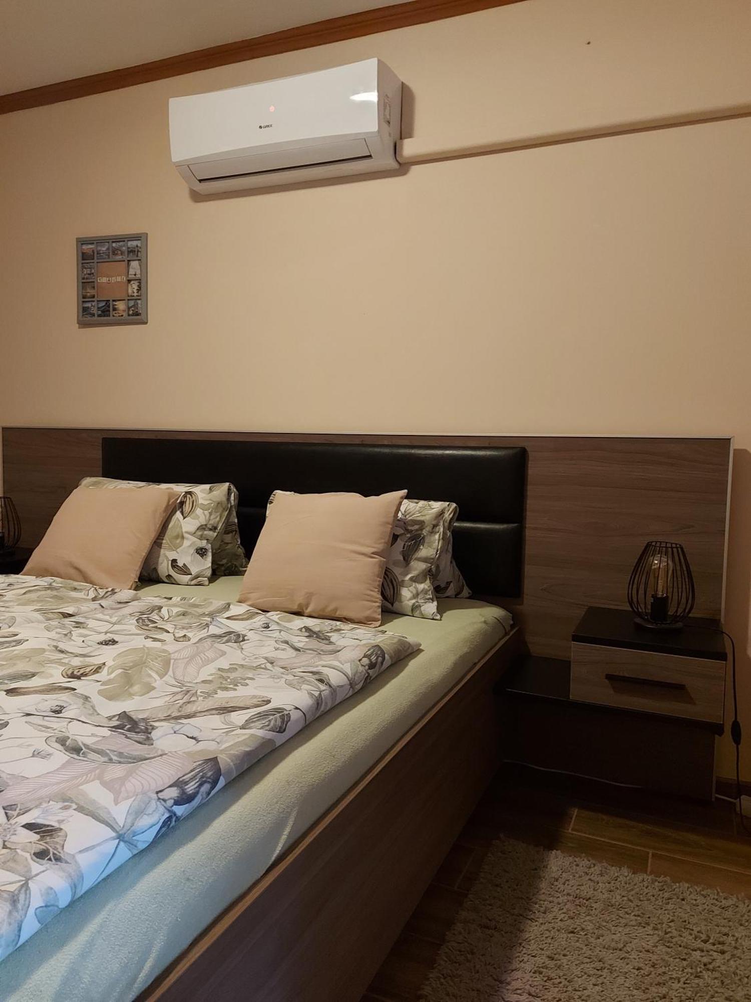 Kiscsillag Apartman Appartement Harkány Buitenkant foto
